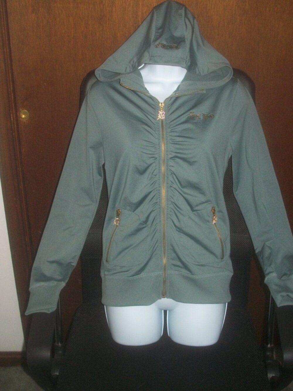 womens BCBG athleisure hooded sweatshirt.zip up.Size small